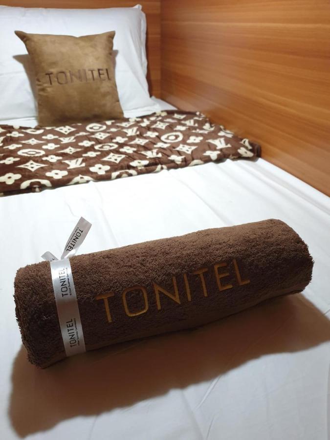 Tonitel Hotel Malioboro Джокьякарта Экстерьер фото